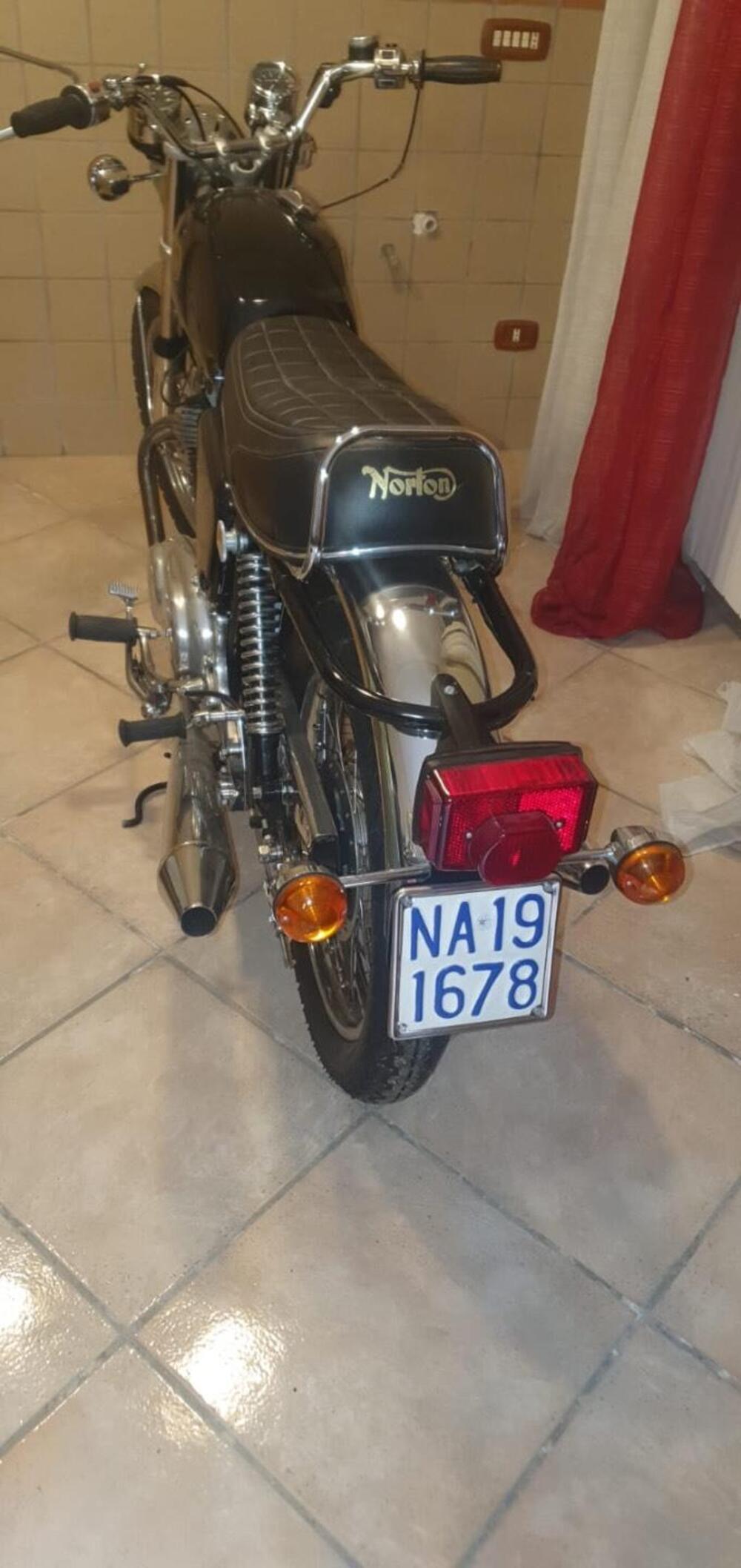 Norton 850 commando (5)