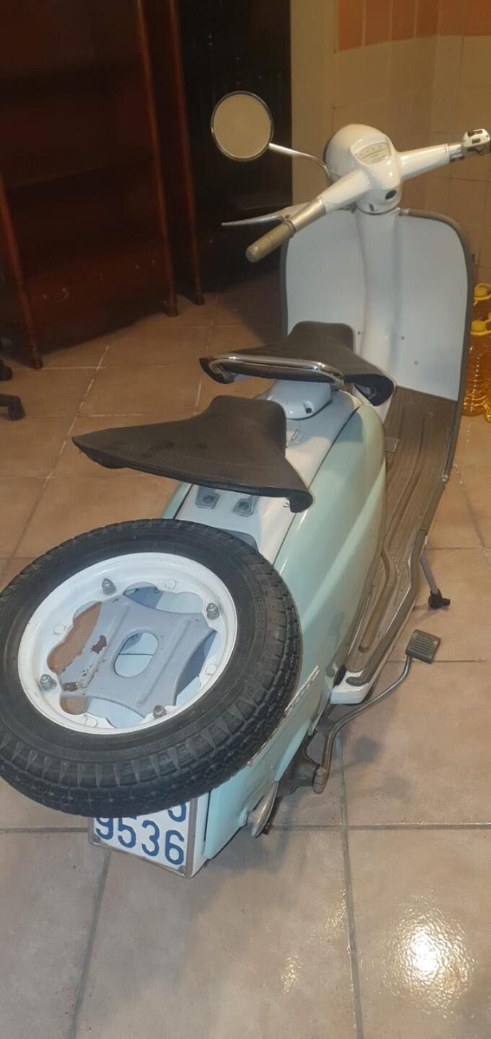 Innocenti Lambretta 125 (2)