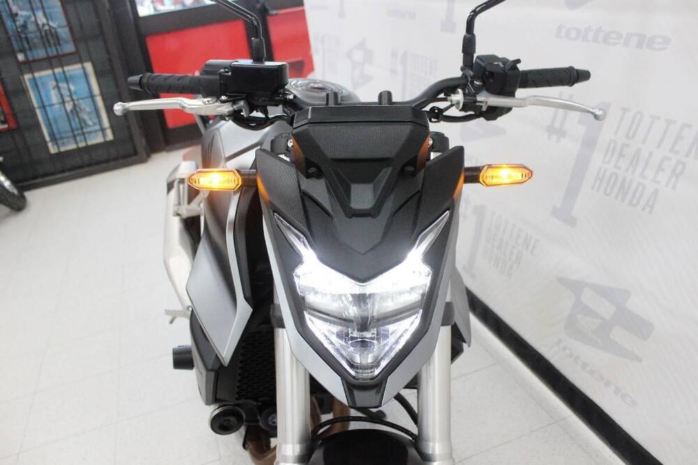 Honda CB 750 Hornet (2023 - 24) (4)