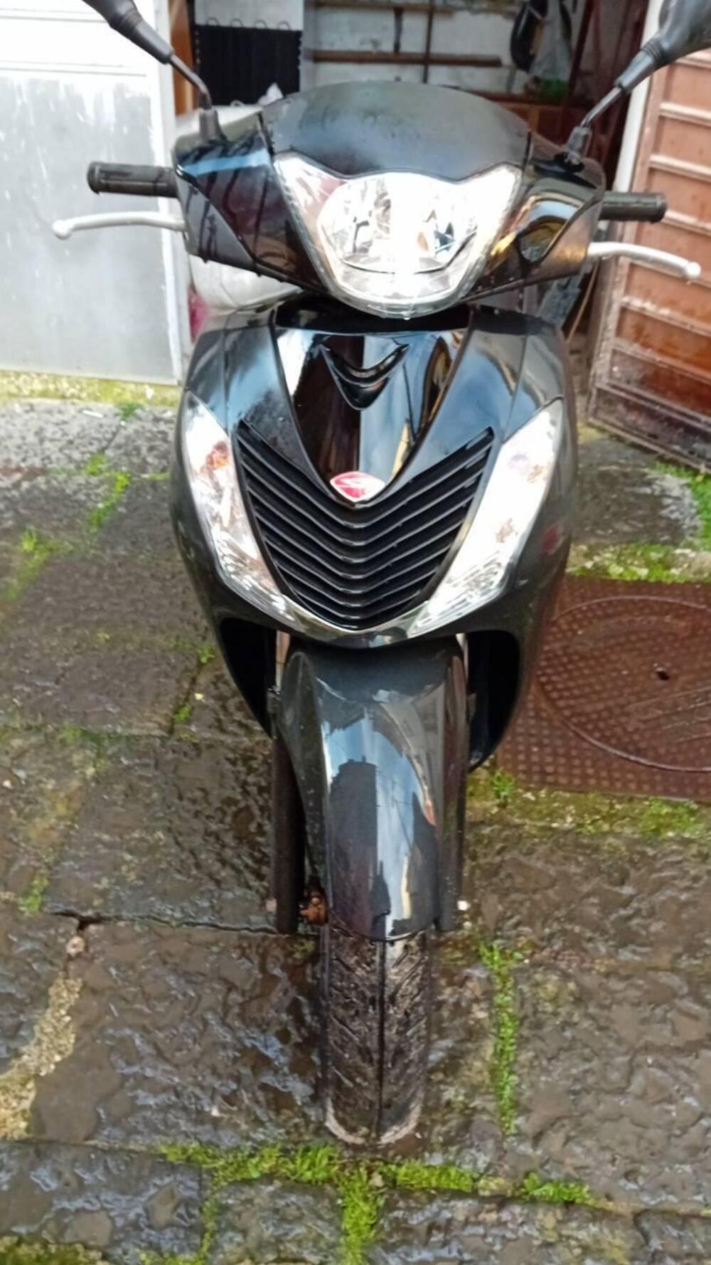 Honda SH 150 i (2009 - 12) (2)