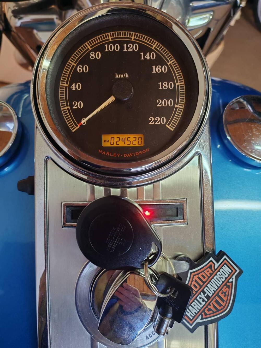 Harley-Davidson 103 Road King Classic (2011 - 13) - FLHRC (3)