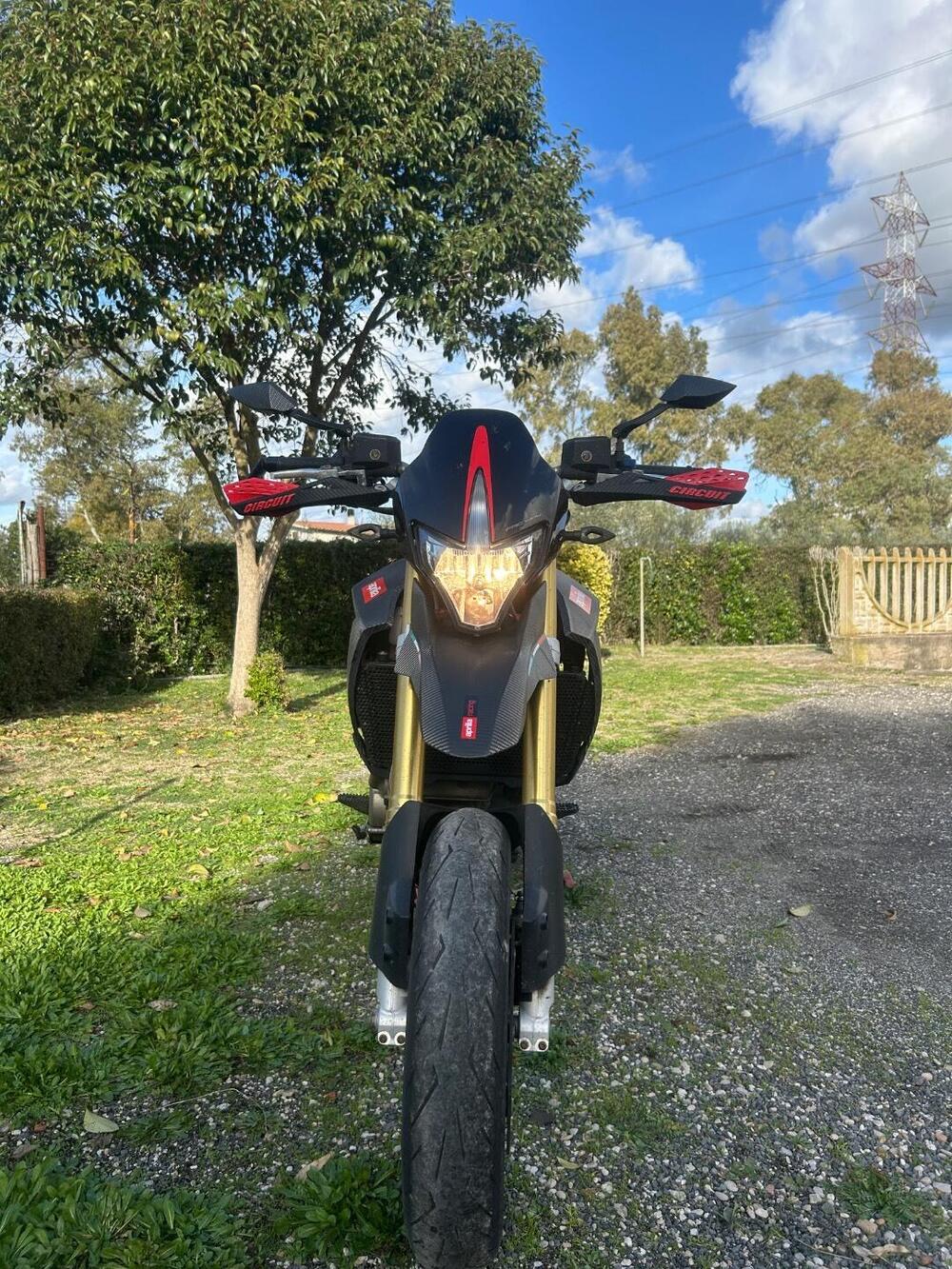 Aprilia Dorsoduro 750 Factory (2010 - 13) (6)