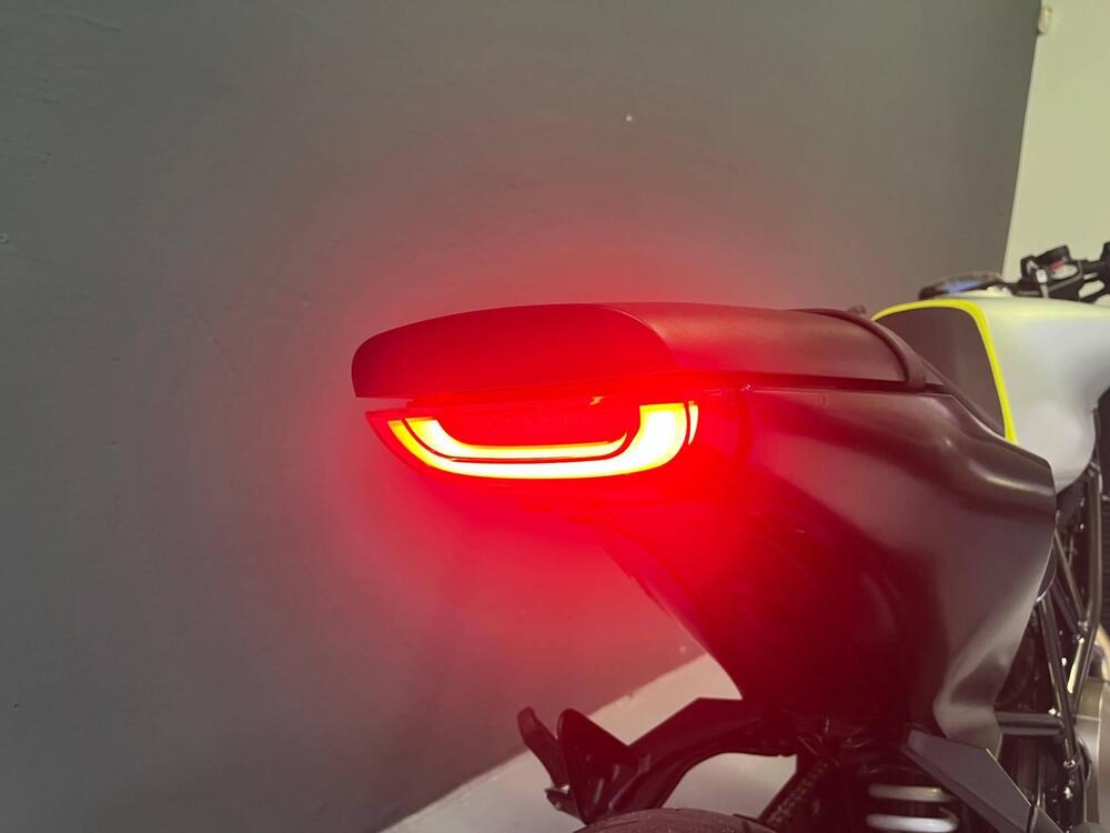 Husqvarna Vitpilen 701 (2020) (15)