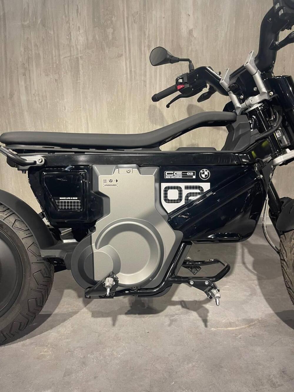 Bmw CE 02 (2024 - 26) (7)