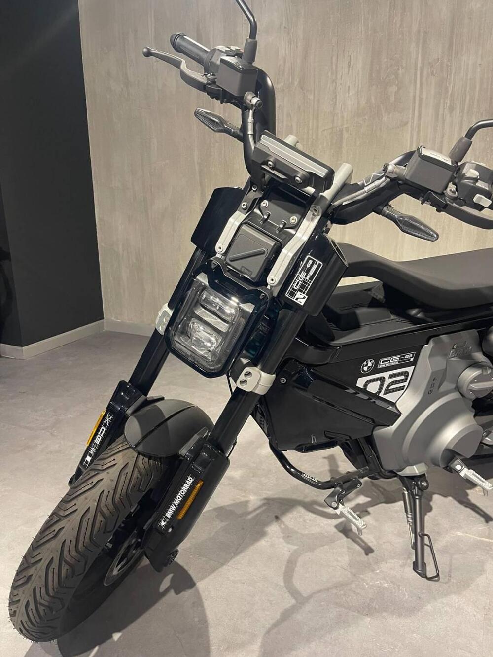 Bmw CE 02 (2024 - 26) (8)