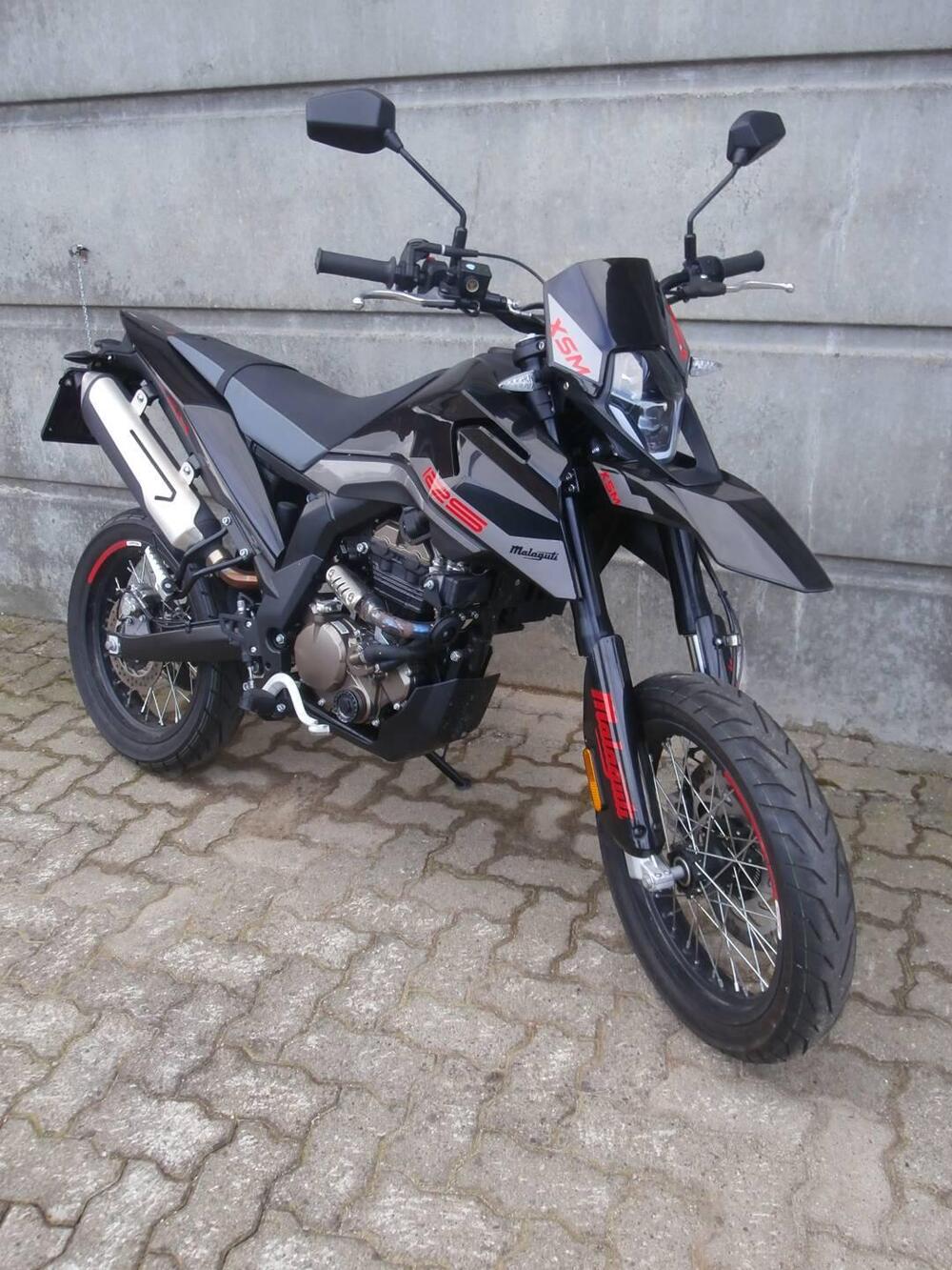 Malaguti XSM 125 (2021 - 26) (7)