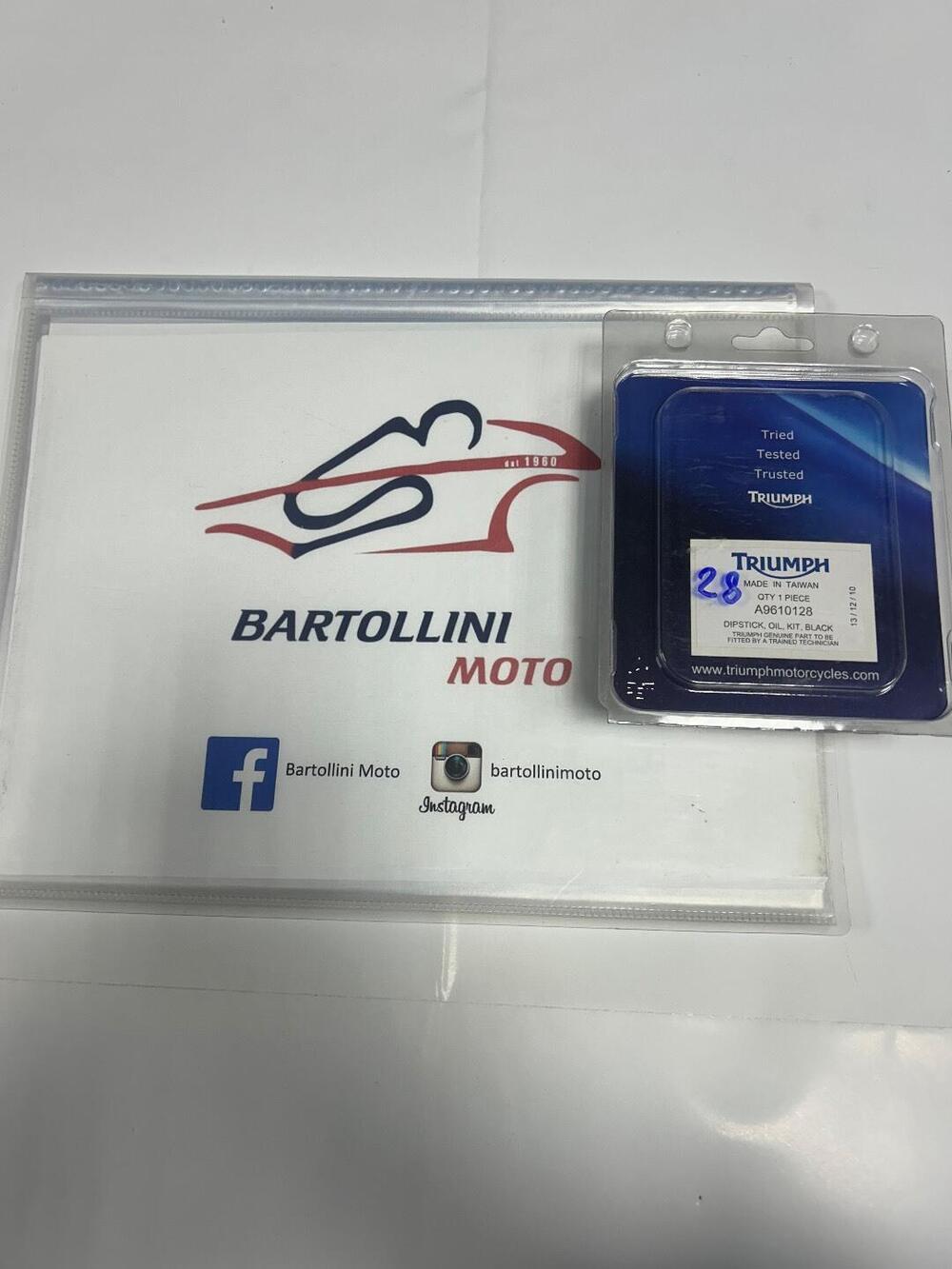 Tappo olio Kit ergal nero Triumph (2)