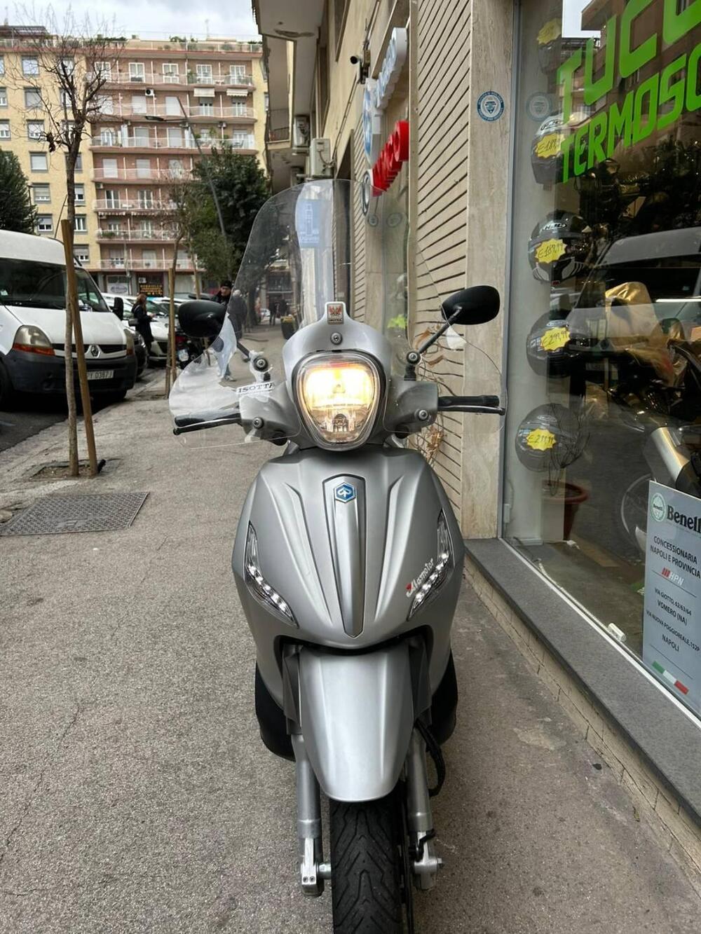 Piaggio Beverly 350 ABS (2016 - 20) (5)