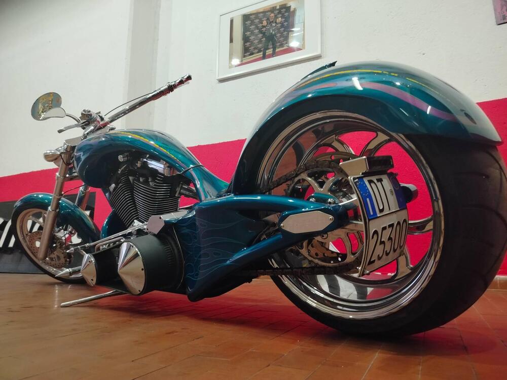 Harley-Davidson Road King CVO (2008) - FLHRSE4 (2)