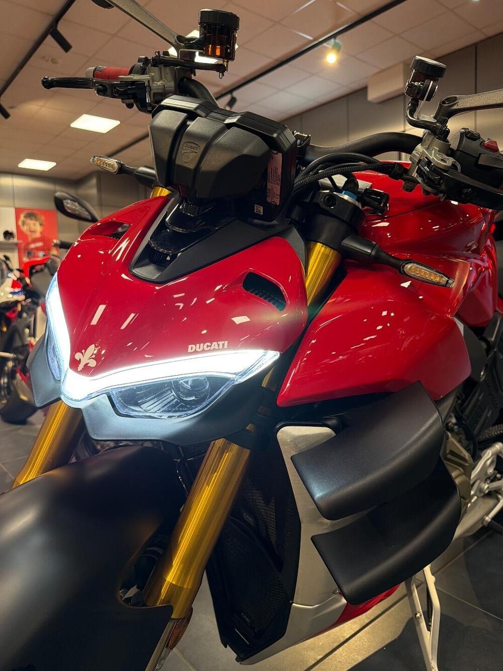 Ducati Streetfighter V4 1100 S (2021 - 22) (10)
