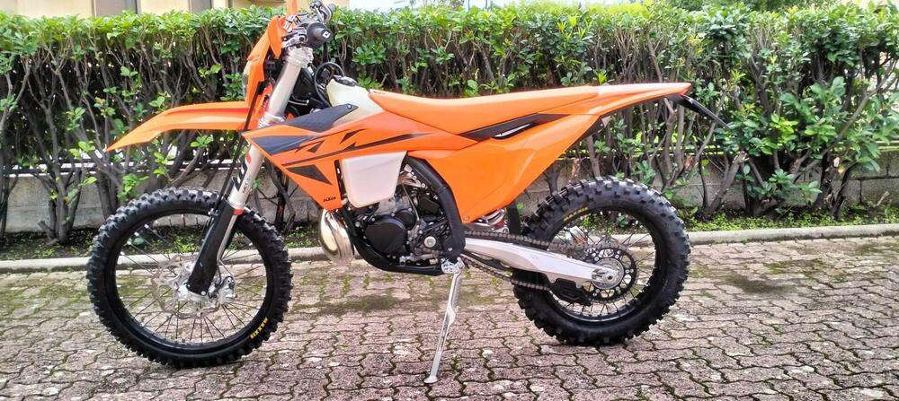 KTM 300 EXC (2025) (2)