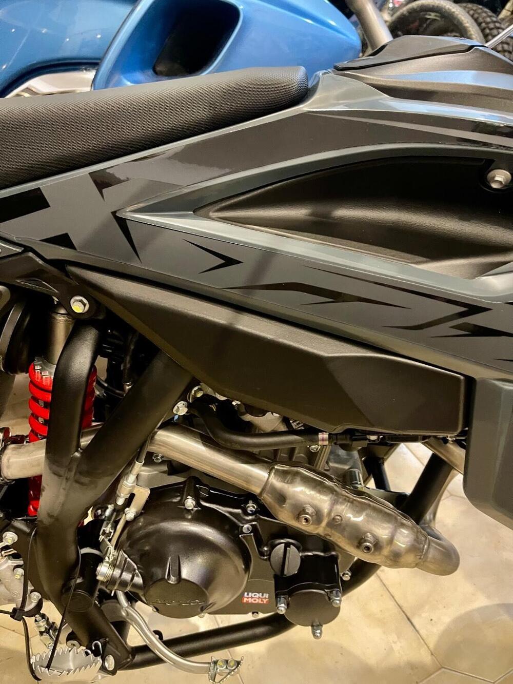 Betamotor RR 125 4T Motard T - X Special Edition (2025 - 26) (3)