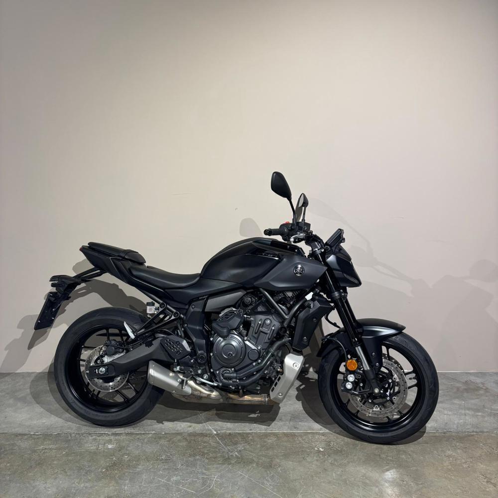 Yamaha MT-07 Y-AMT (2025 - 26) (5)