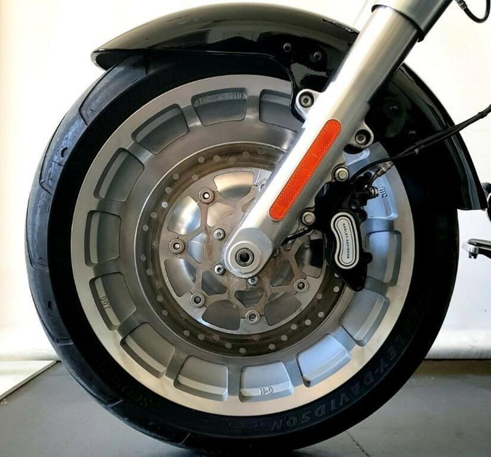 Harley-Davidson 114 Fat Boy (2018 - 20) - FLFBS (8)