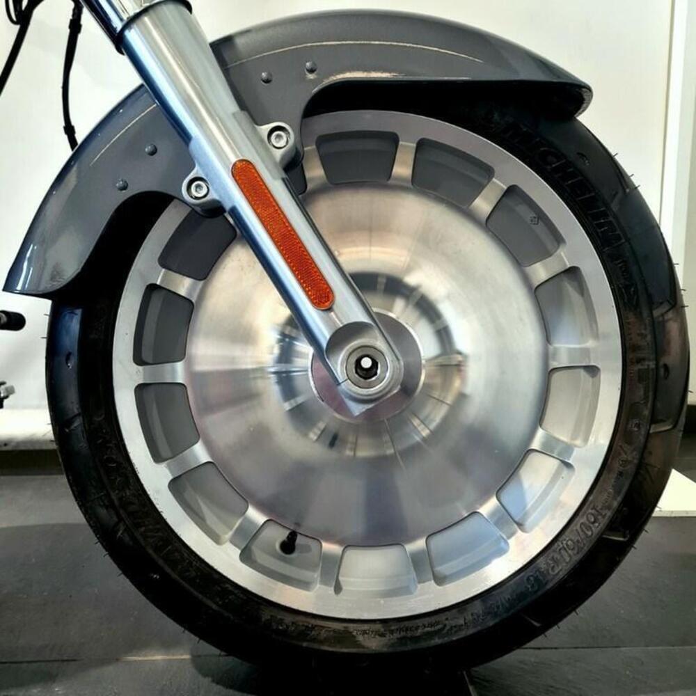 Harley-Davidson 114 Fat Boy (2018 - 20) - FLFBS (14)