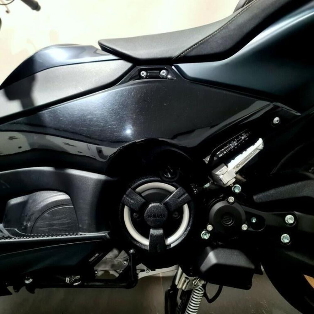 Yamaha T-Max 560 Tech Max (2022 - 24) (13)