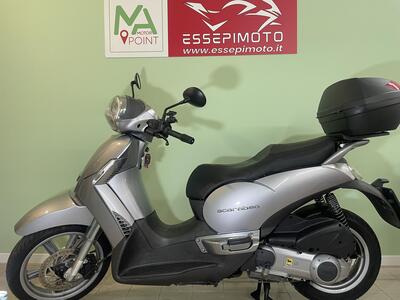 Aprilia Scarabeo 250 (2006 - 11) usata