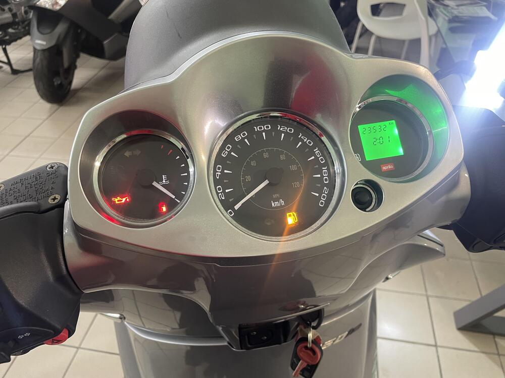 Aprilia Scarabeo 250 (2006 - 11) (5)