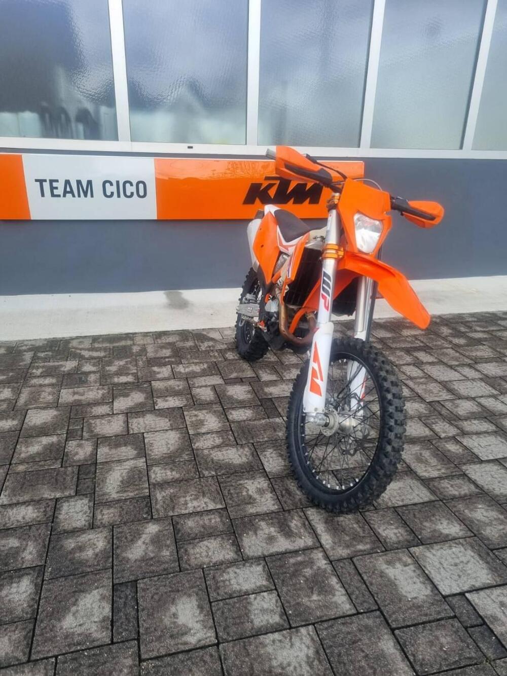 KTM 250 EXC-F (2023) (2)