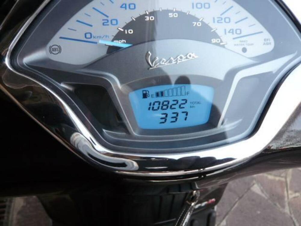 Vespa GTS 300 ABS (2014 - 16) (6)