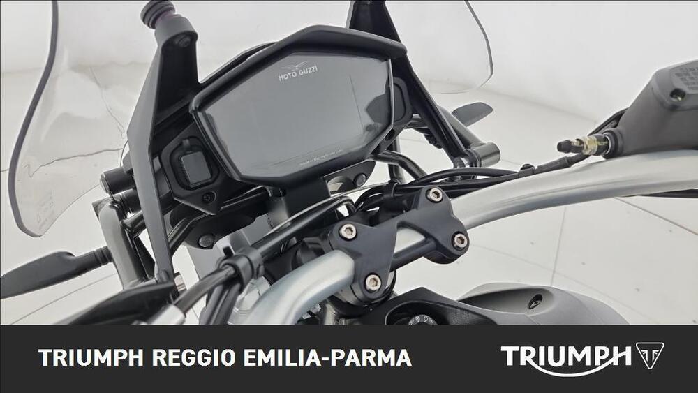 Moto Guzzi V85 TT Travel (2021 - 23) (9)