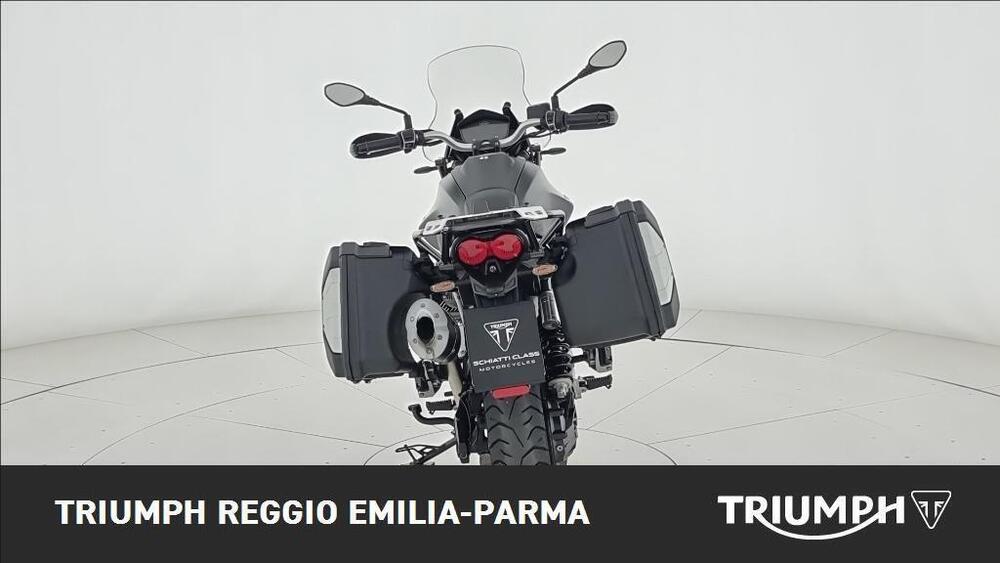 Moto Guzzi V85 TT Travel (2021 - 23) (2)