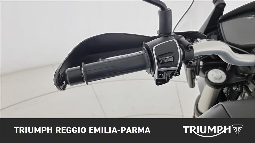 Moto Guzzi V85 TT Travel (2021 - 23) (11)