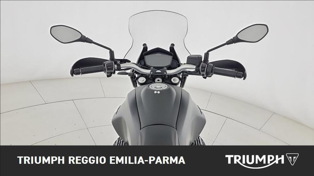 Moto Guzzi V85 TT Travel (2021 - 23) (16)
