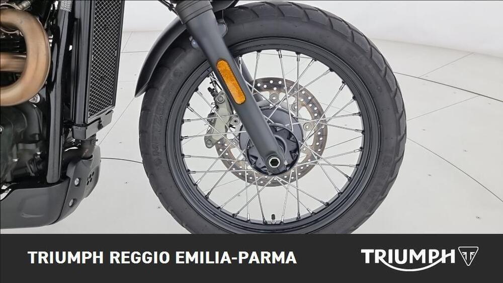 Triumph Scrambler 900 Chrome Edition (2023) (18)