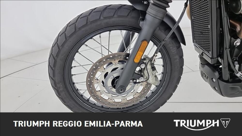 Triumph Scrambler 900 Chrome Edition (2023) (20)