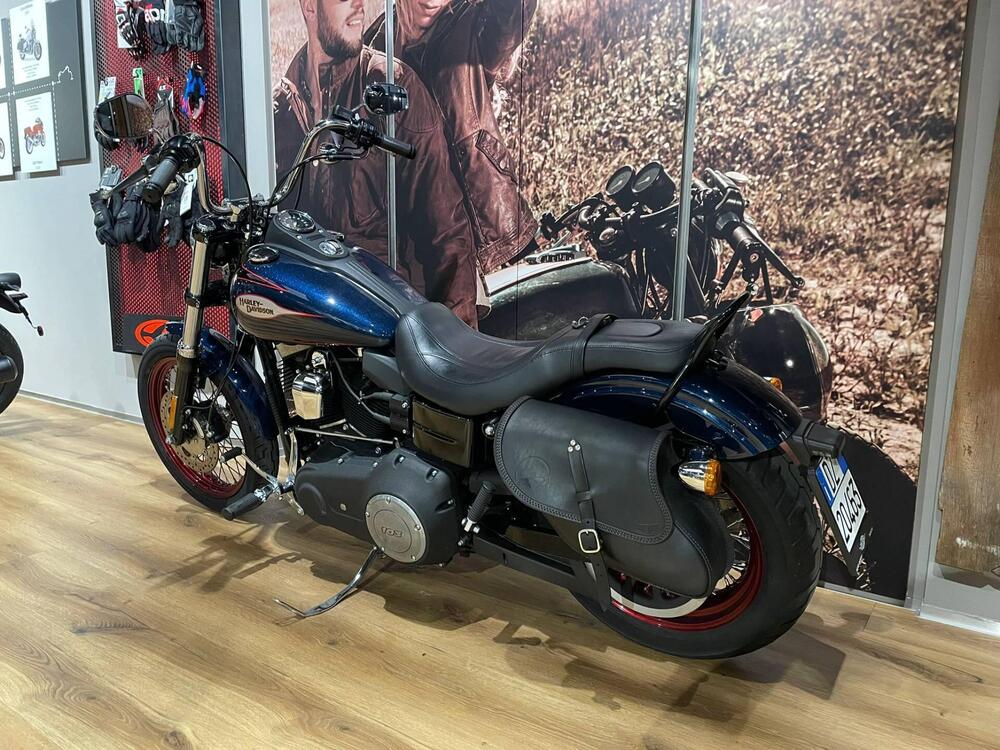 Harley-Davidson 1690 Street Bob Special (2015 - 16) - FXDB (4)