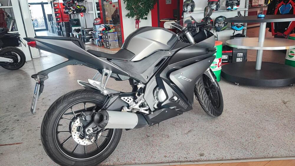 Yamaha YZF R125 (2014 - 16) (2)