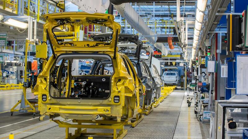 Stellantis, tagli al personale in Polonia: sono oltre 700 i licenziamenti legati al rallentamento delle vendite di Jeep Avenger e Alfa Romeo Junior