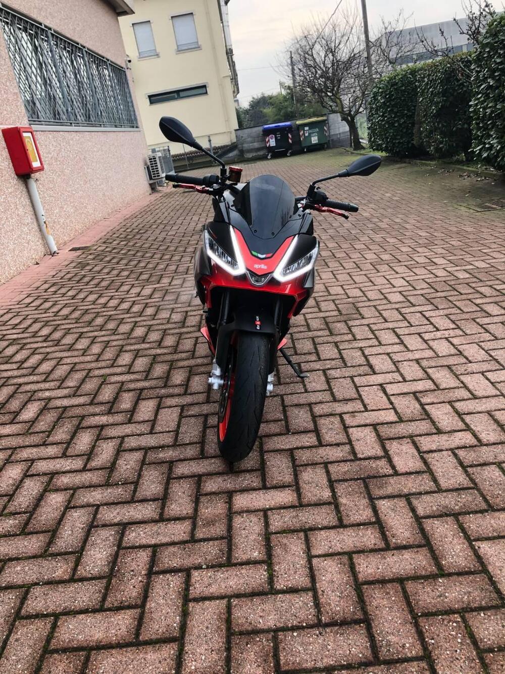 Aprilia Tuono 660 (2021 - 25) (2)