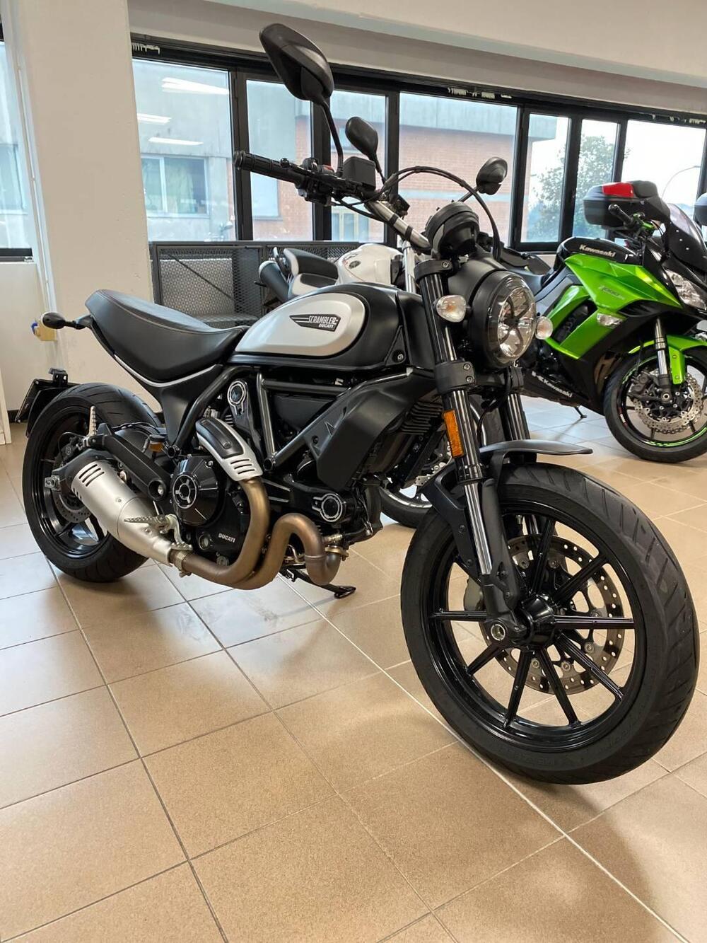Ducati Scrambler 800 Icon Dark (2021 - 22) (5)