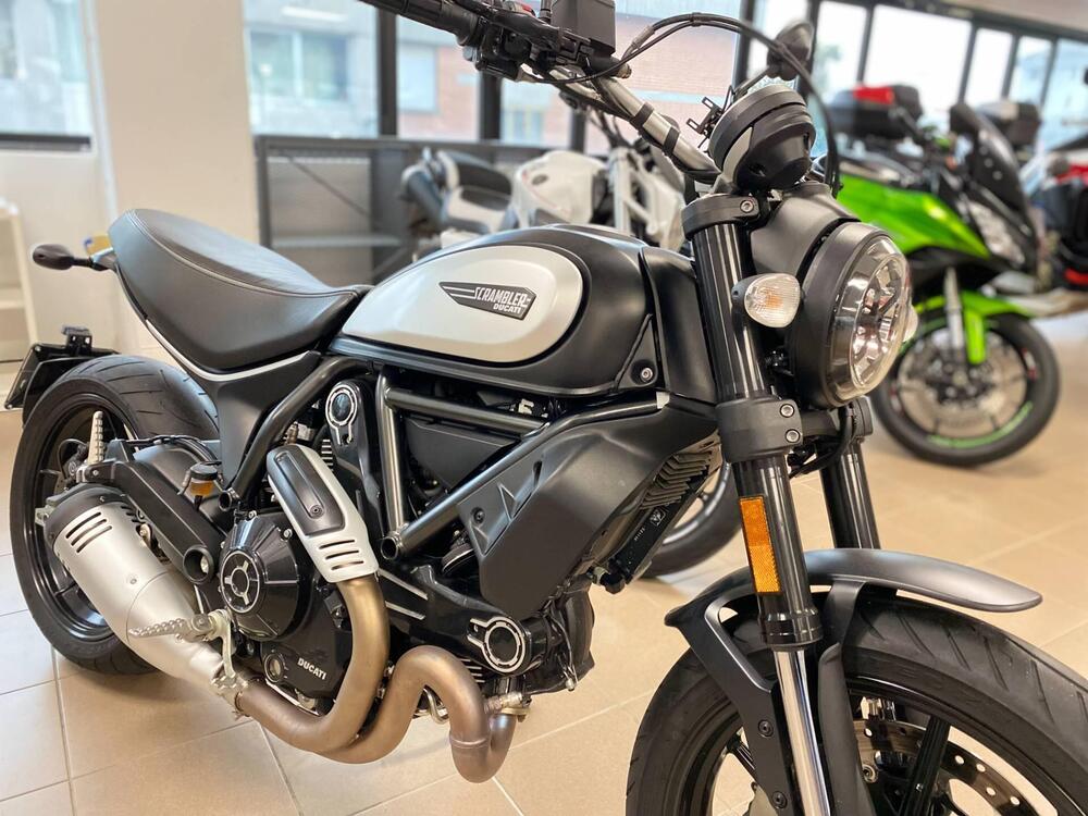 Ducati Scrambler 800 Icon Dark (2021 - 22) (4)