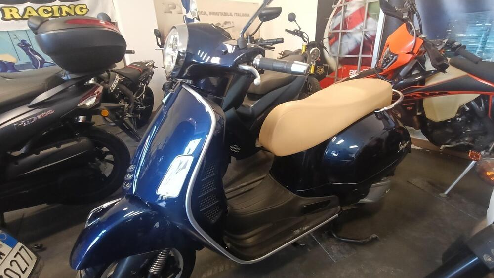 Vespa GTS 300 Hpe (2019)