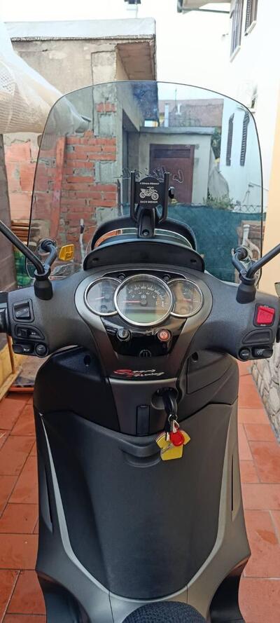 Piaggio Beverly 350 SportTouring ie ABS (2011 - 17) usata
