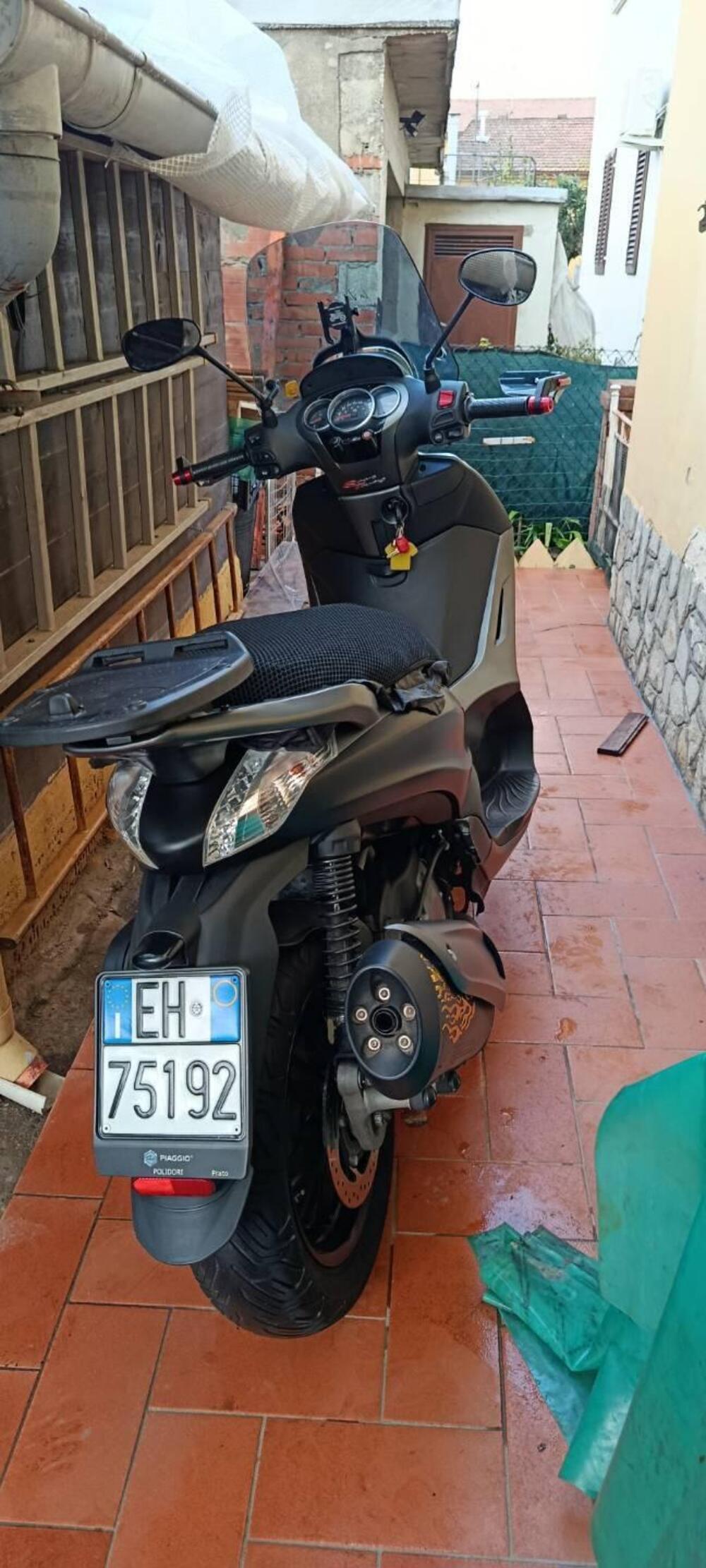 Piaggio Beverly 350 SportTouring ie ABS (2011 - 17) (8)