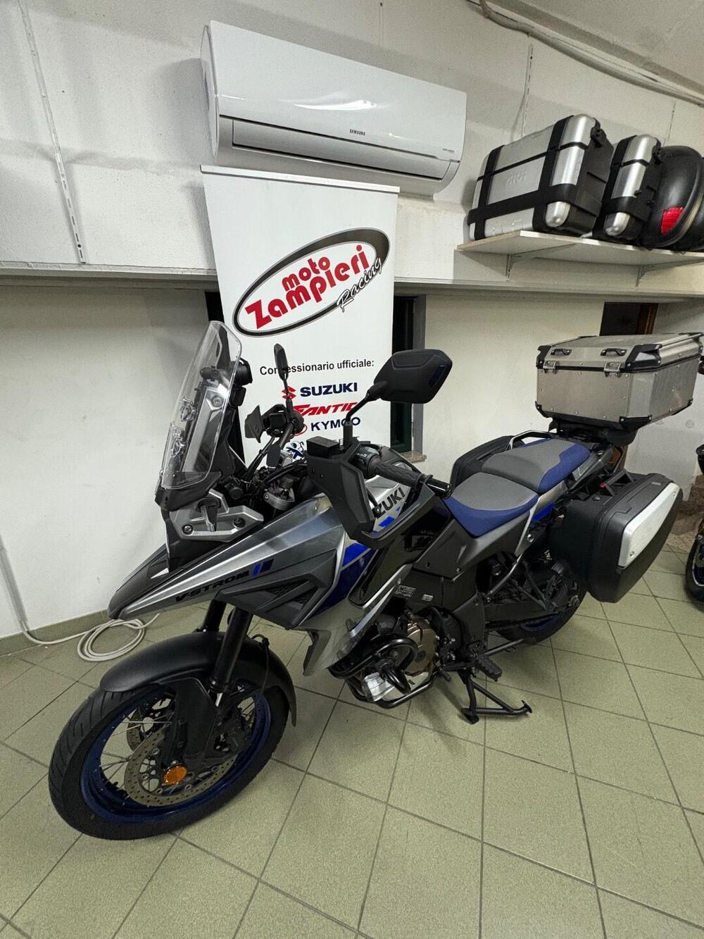 Suzuki V-Strom 1050XT (2020 - 23) (2)