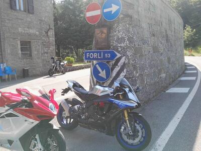 Yamaha YZF R1 M (2017 - 19) usata