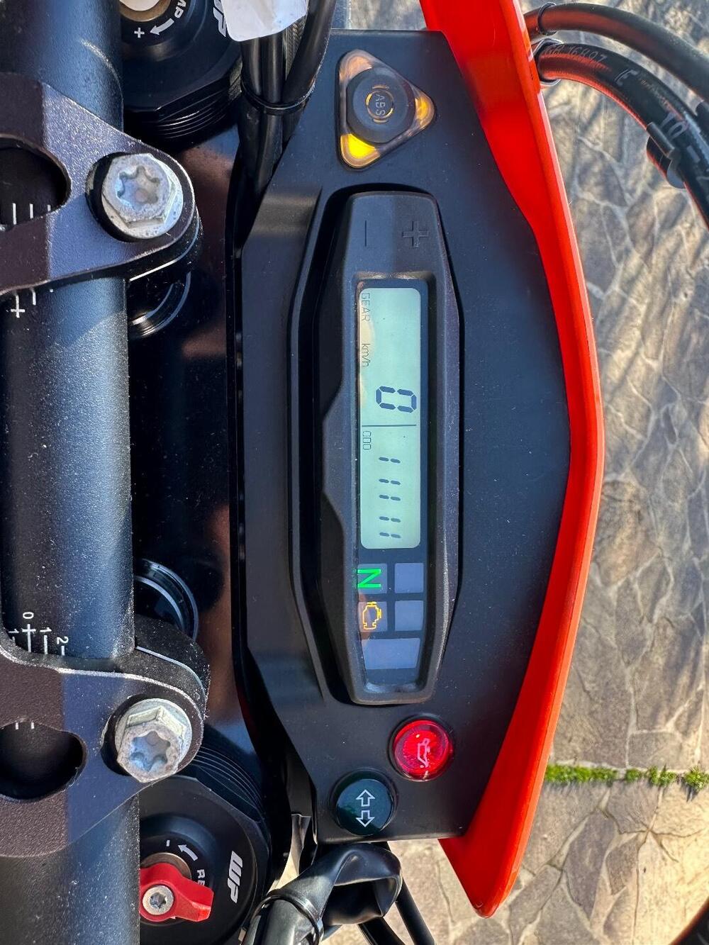 KTM 690 SMC R (2023 - 25) (3)