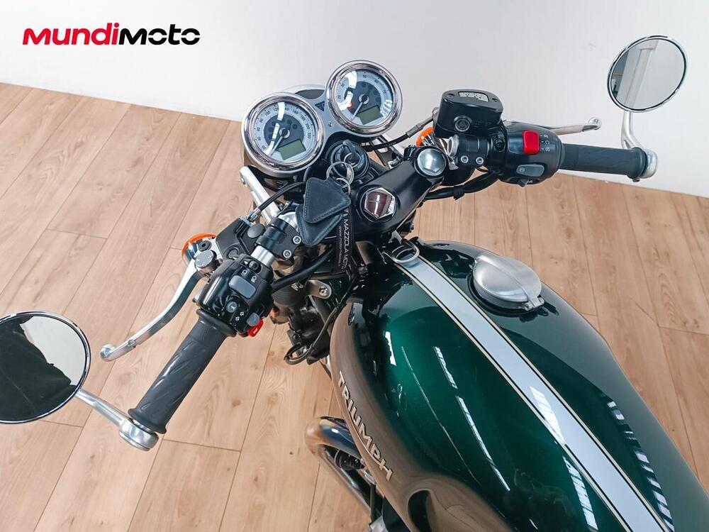 Triumph Thruxton 1200 (2016) (11)