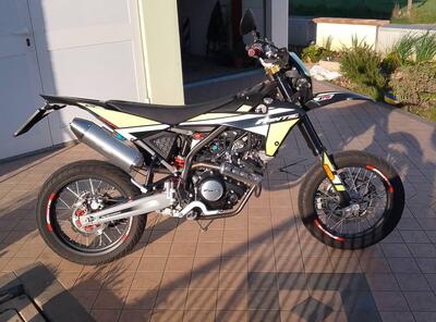 Fantic Motor Motard 125 Performance 4t (2020) usata