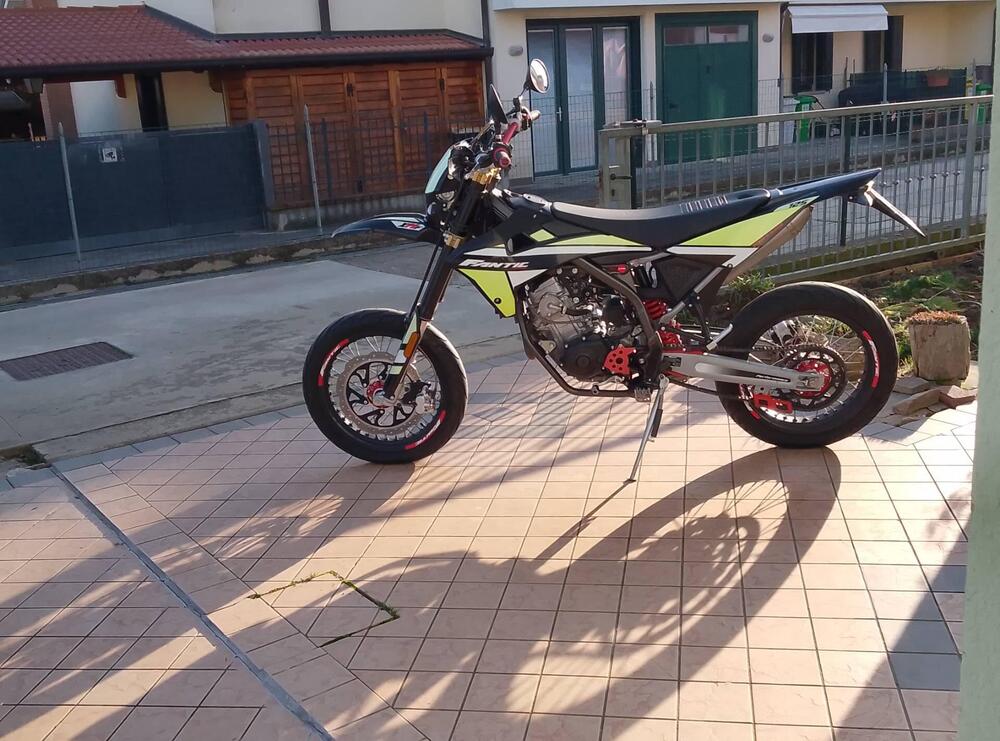 Fantic Motor Motard 125 Performance 4t (2020) (2)