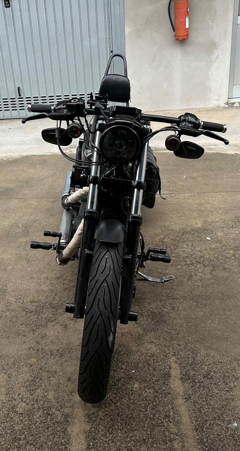 Harley-Davidson 883 Iron (2014 - 16) - XL 883N (5)