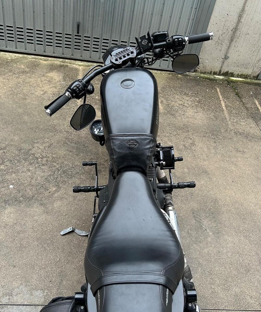 Harley-Davidson 883 Iron (2014 - 16) - XL 883N (6)