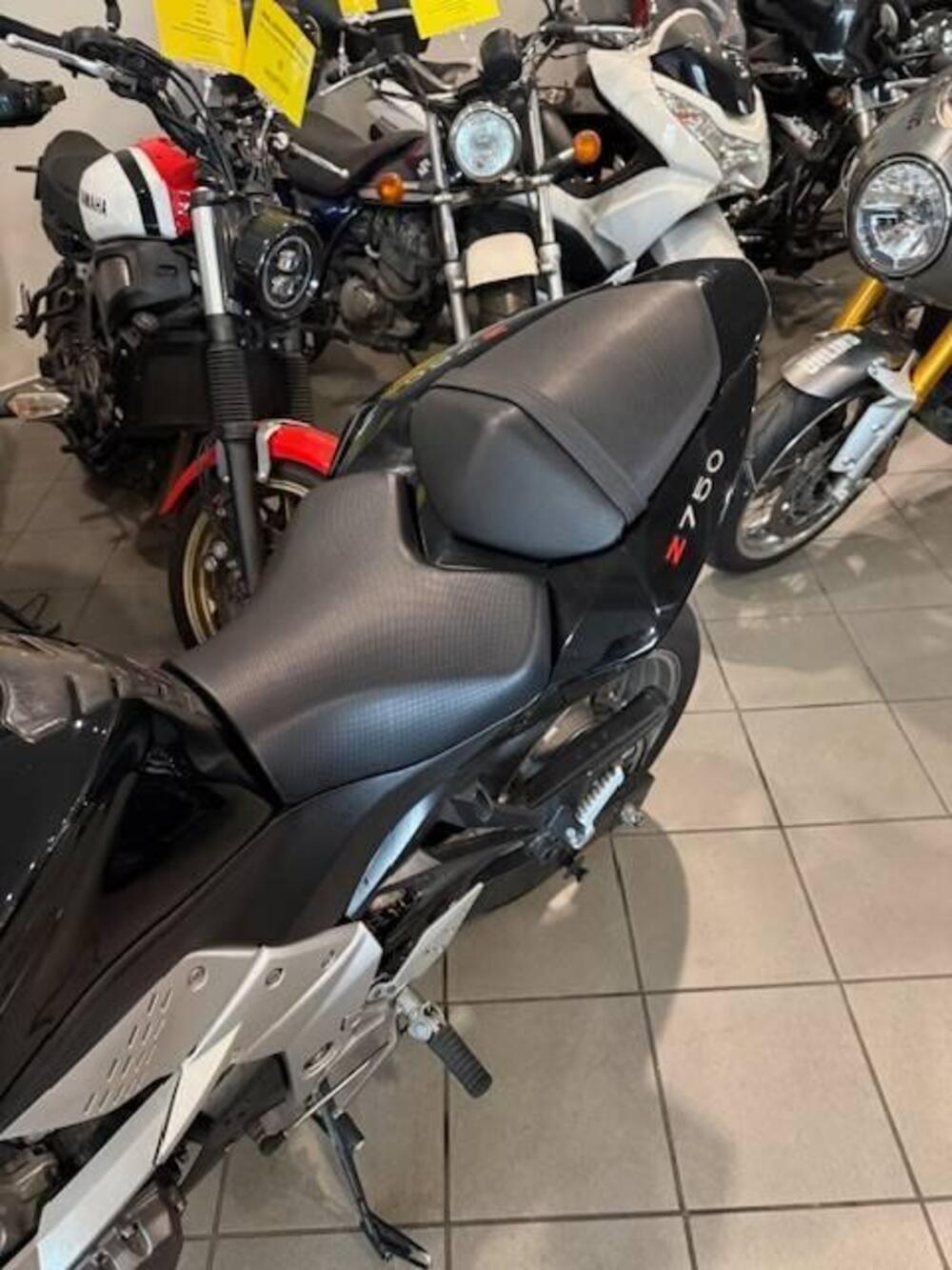 Kawasaki Z 750 ABS (2007 - 14) (10)