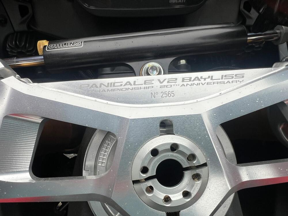 Ducati Panigale V2 Bayliss 1st Championship 20th Anniversary (2021 - 24) (11)
