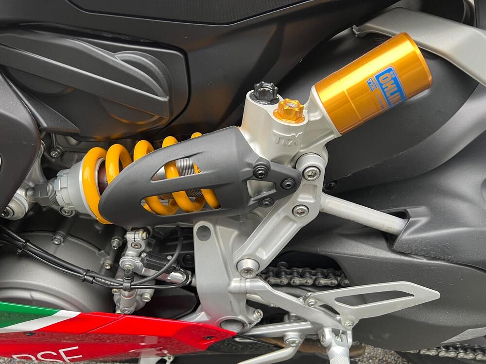 Ducati Panigale V2 Bayliss 1st Championship 20th Anniversary (2021 - 24) (14)